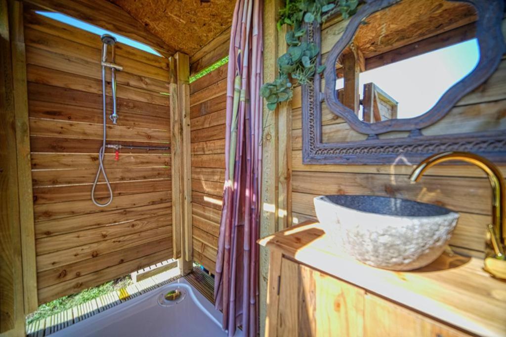 Wild Retreat Hotel Cawston ภายนอก รูปภาพ